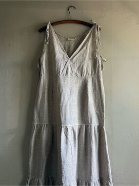 Tie-Shoulder V-Neck Maxi Dress in Light Gray